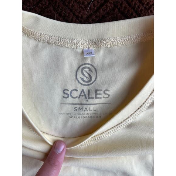 Scales Butter Yellow Long Sleeve Pro Performance Fishing Top sz Small - Picture 4 of 7